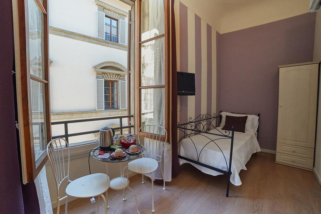 B&B Di Piazza Del Duomo Firenze Bagian luar foto