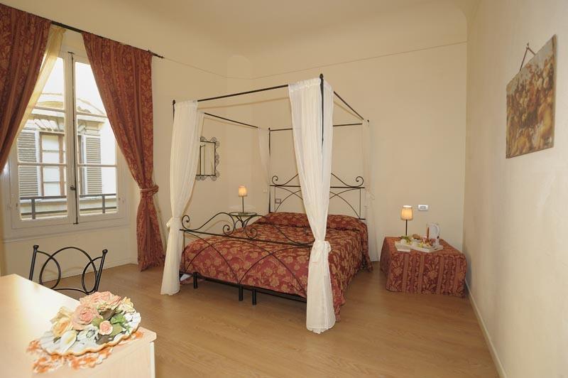 B&B Di Piazza Del Duomo Firenze Bagian luar foto