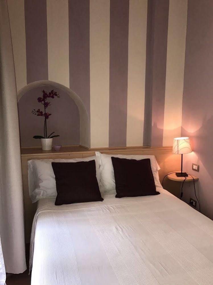 B&B Di Piazza Del Duomo Firenze Bagian luar foto