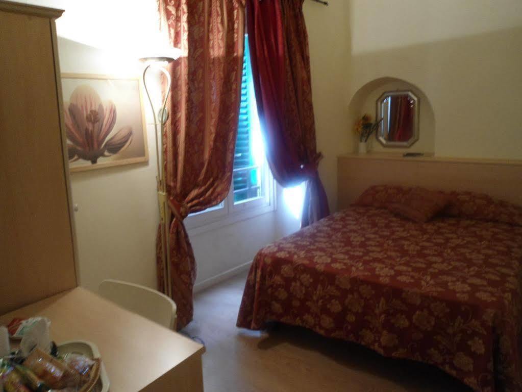 B&B Di Piazza Del Duomo Firenze Bagian luar foto